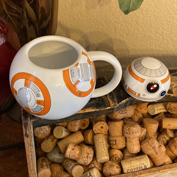 NWT Disney Star Wars BB 8 Droid mug with lid - Picture 6 of 7